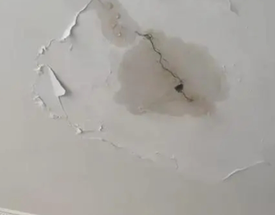 下陆阳台漏水维修公司分享下屋面防水工程质量问题原因分析